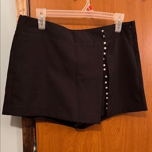 Zara Elegant Black Pearl-Embellished Skort